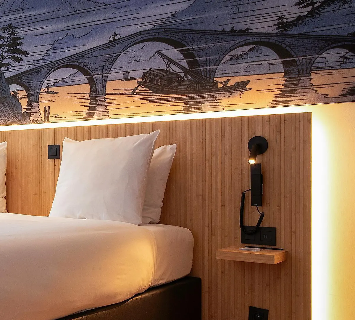 Comic Art Hotel Gent 4*,