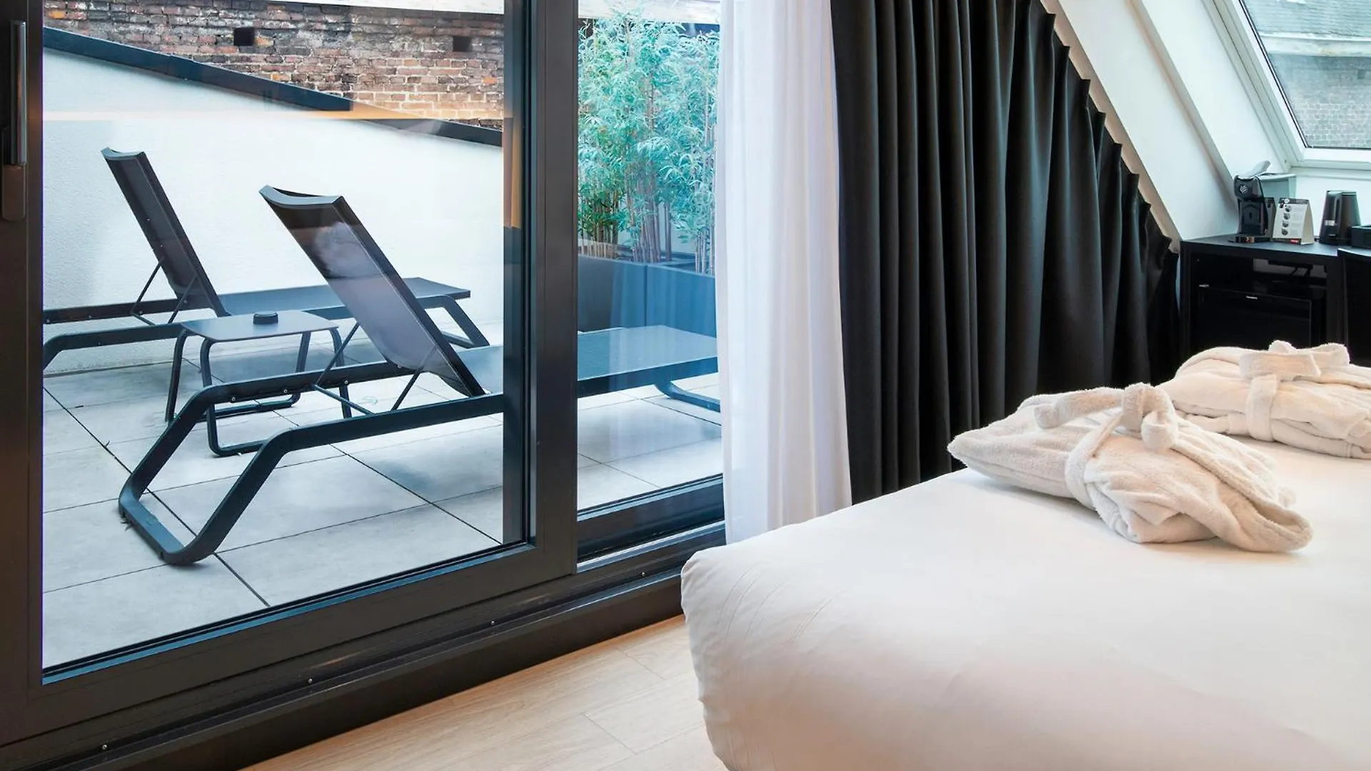 ****  Comic Art Hotel Gante Bélgica