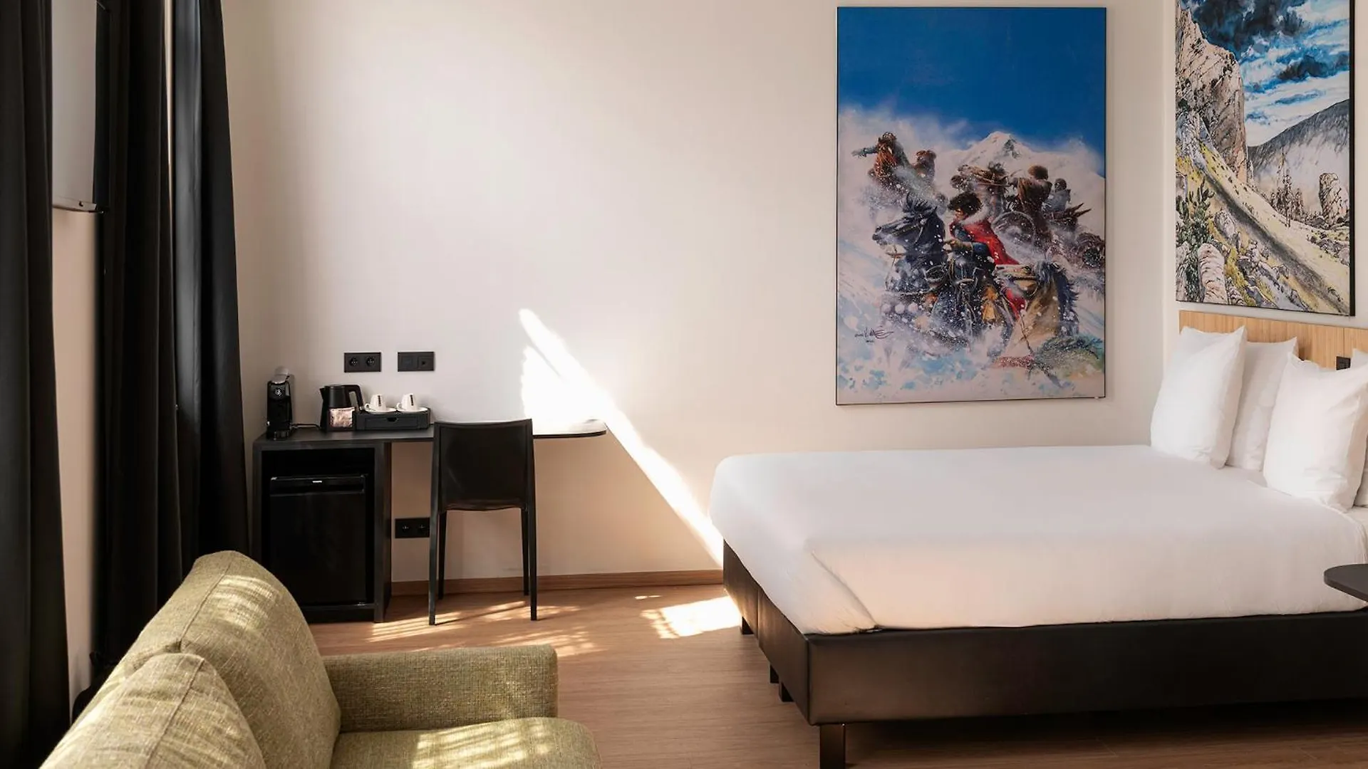 Comic Art Hotel Gandawa 4*,